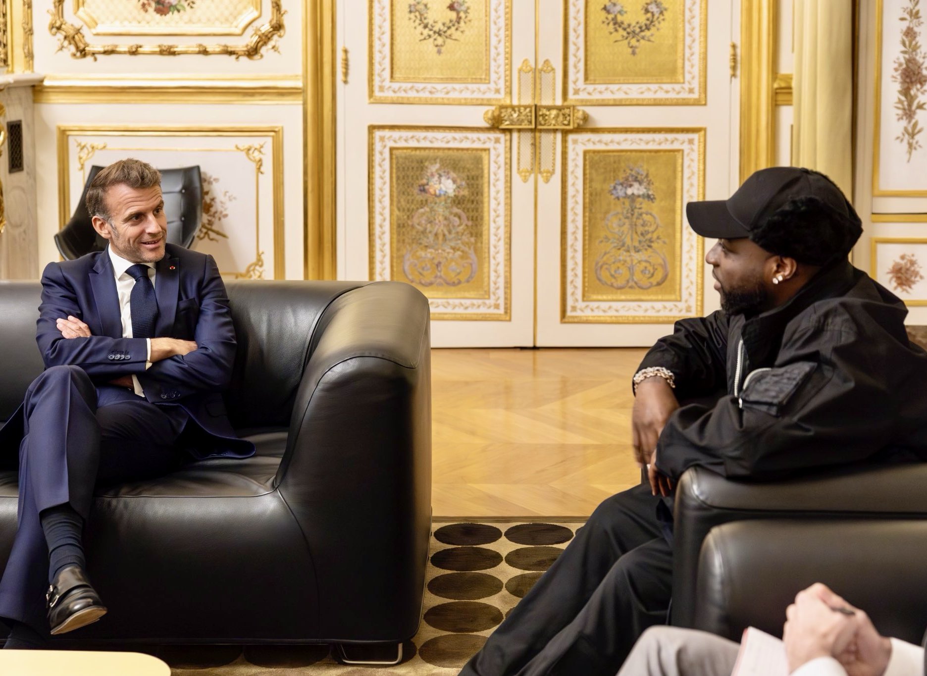 Davido reçu à l’Élysée par le président Emmanuel Macron