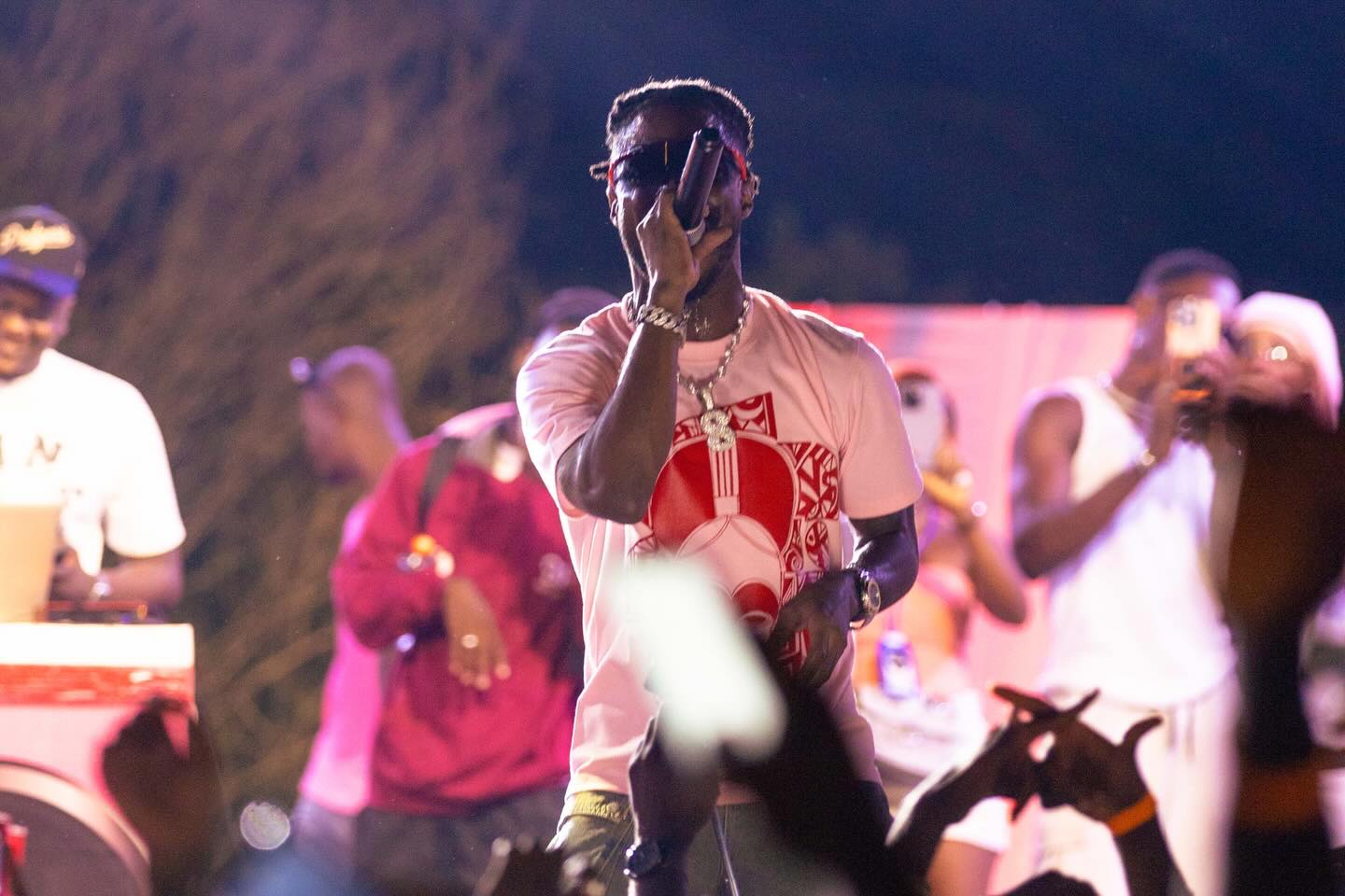 Sindika décroche un Disque d’Or pour son album INVASION – Tome 1